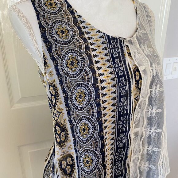 ONE WORLD Layered Top Medium - Picture 3 of 7